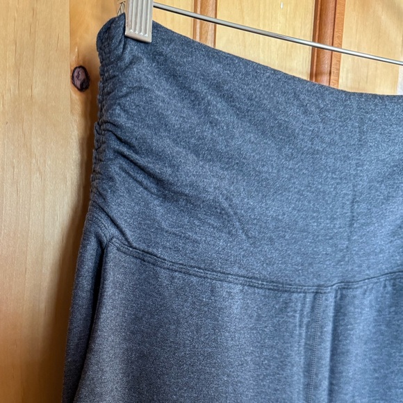 Lululemon Wide Leg High Waist Stretchy Pants. Never Worn. Size 10 - Picture 5 of 12